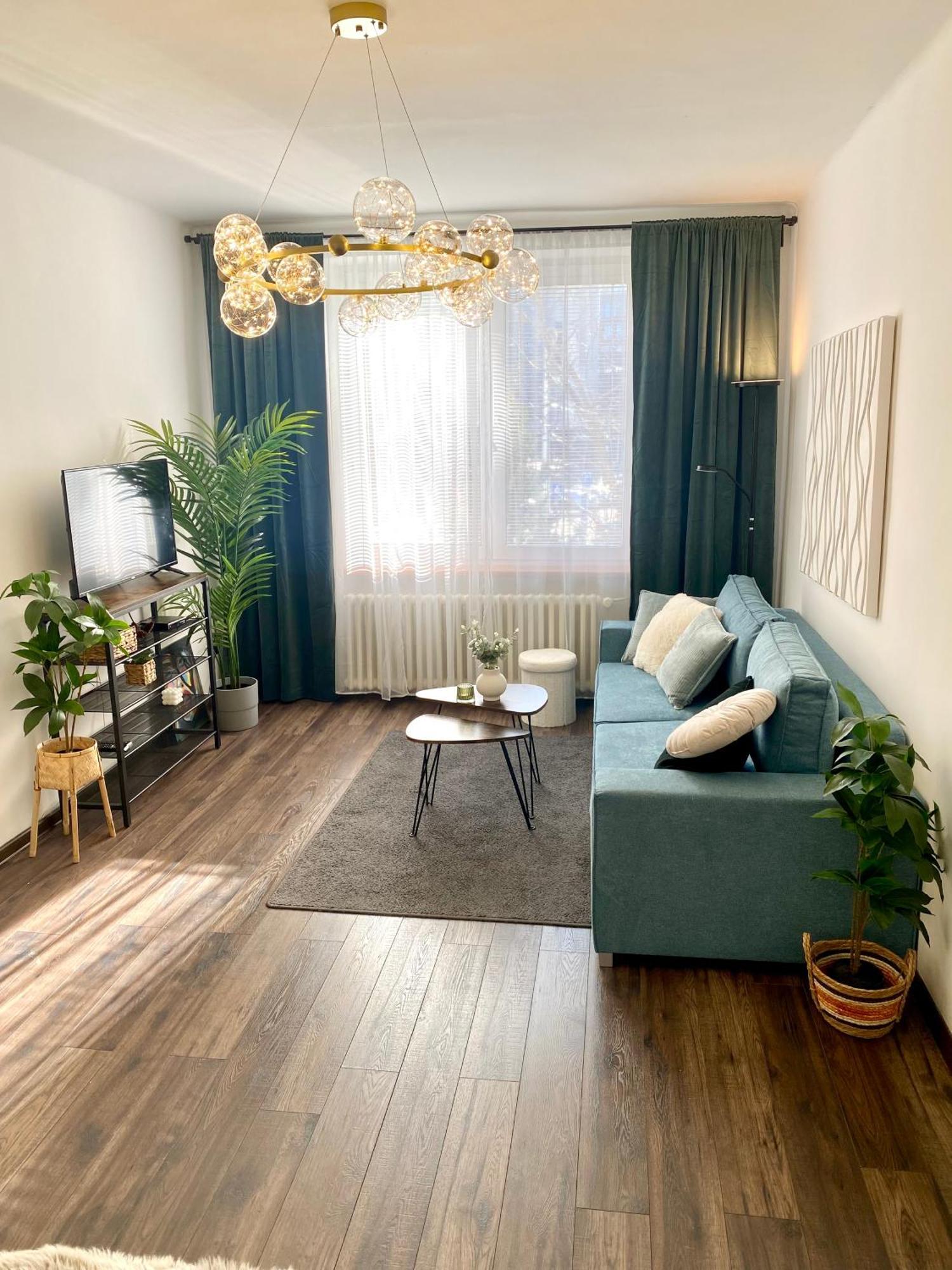 James Dean Apartment - Next To Nivy Bus Station & Mall Bratislava Extérieur photo